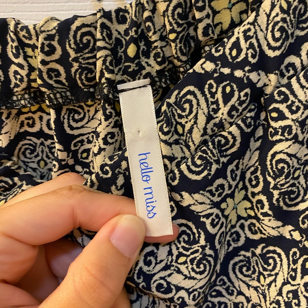 3/$15💥Patterned Shorts - Picture 3 of 5